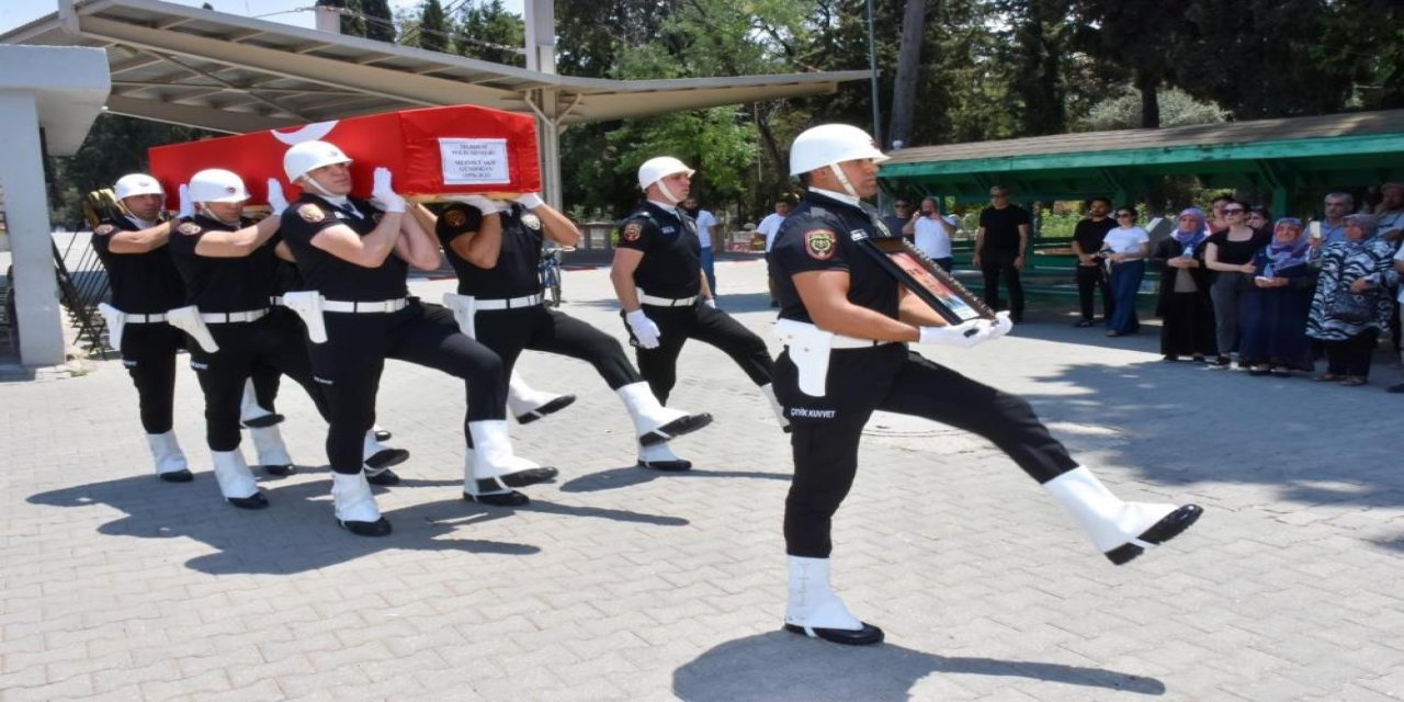 Polis memuru kaza kurşunuyla hayatını kaybetti