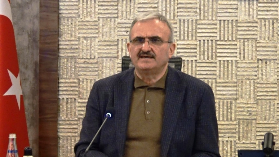 VALİ KARALOĞLU: “DİYARBAKIR’DA 570 KIRSAL MAHALLE YOLU KAPALI”
