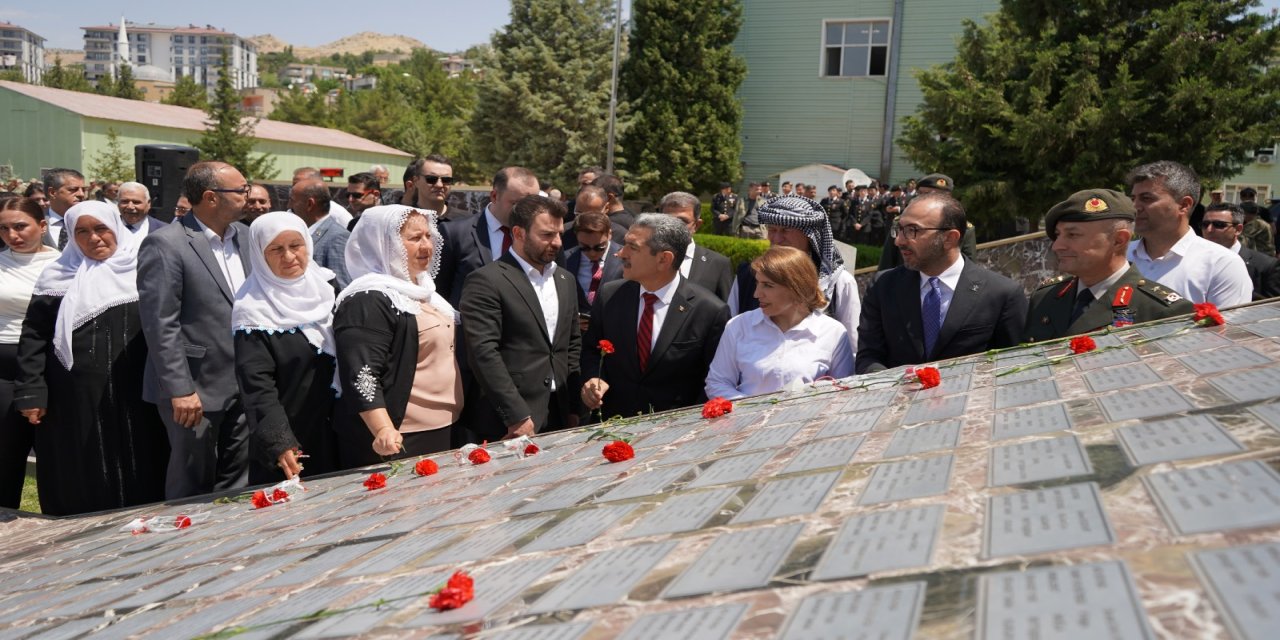 Şırnak’ta 15 Temmuz Şehitleri Dualarla, Mevlitle ve Sergiyle Anıldı