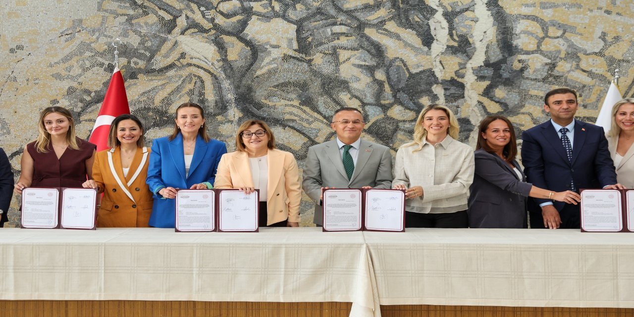 Gaziantep'e Dev Hamle: Gastronomi Lisesi İçin İmzalar Atıldı!