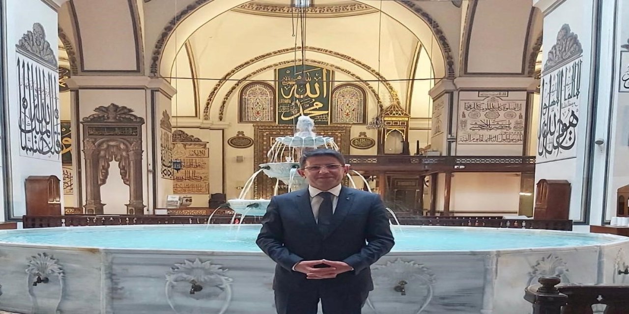 Camiler "İçerik" Üretme Yeri Değildir: Ulu Cami'deki Saygısızlığa Sert Tepki!