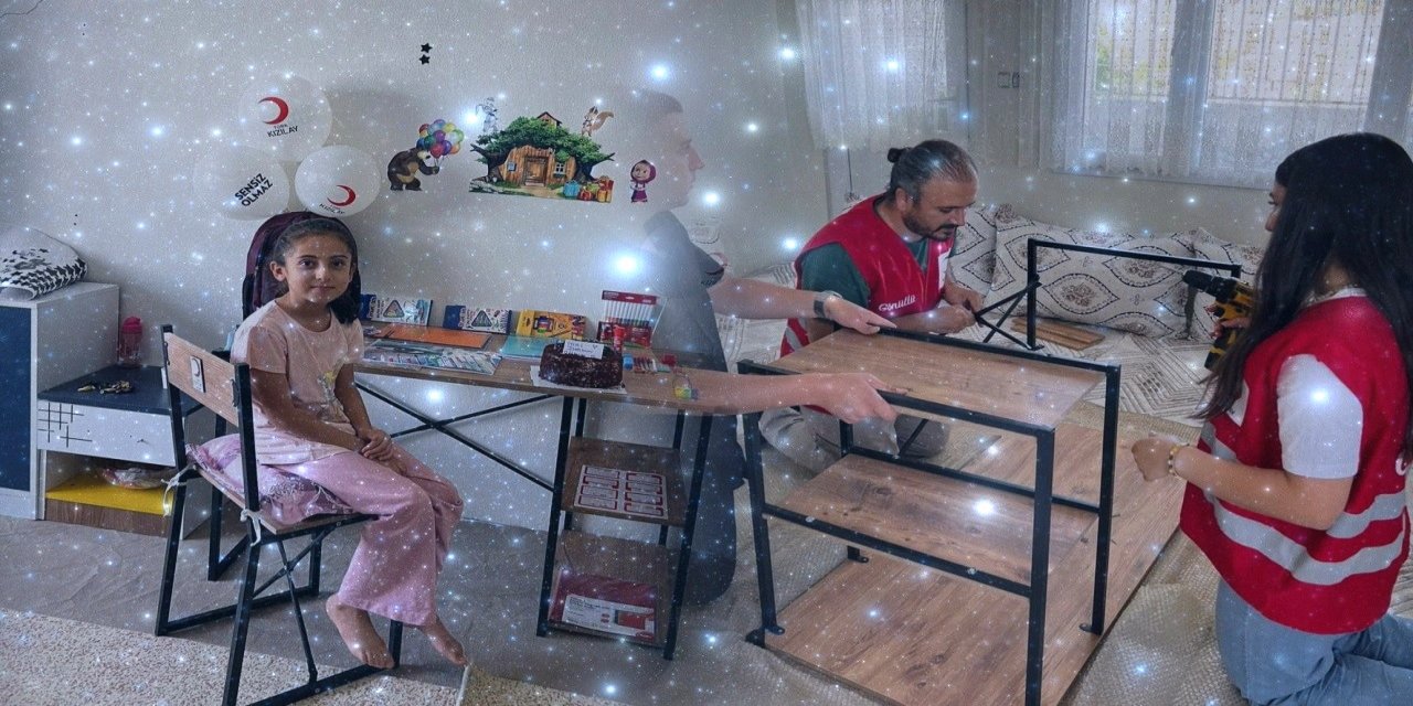 Kızılay Şırnak, Havin'in Yüzünü Güldürdü: Eğitim ve Doğum Günü Sürprizi!