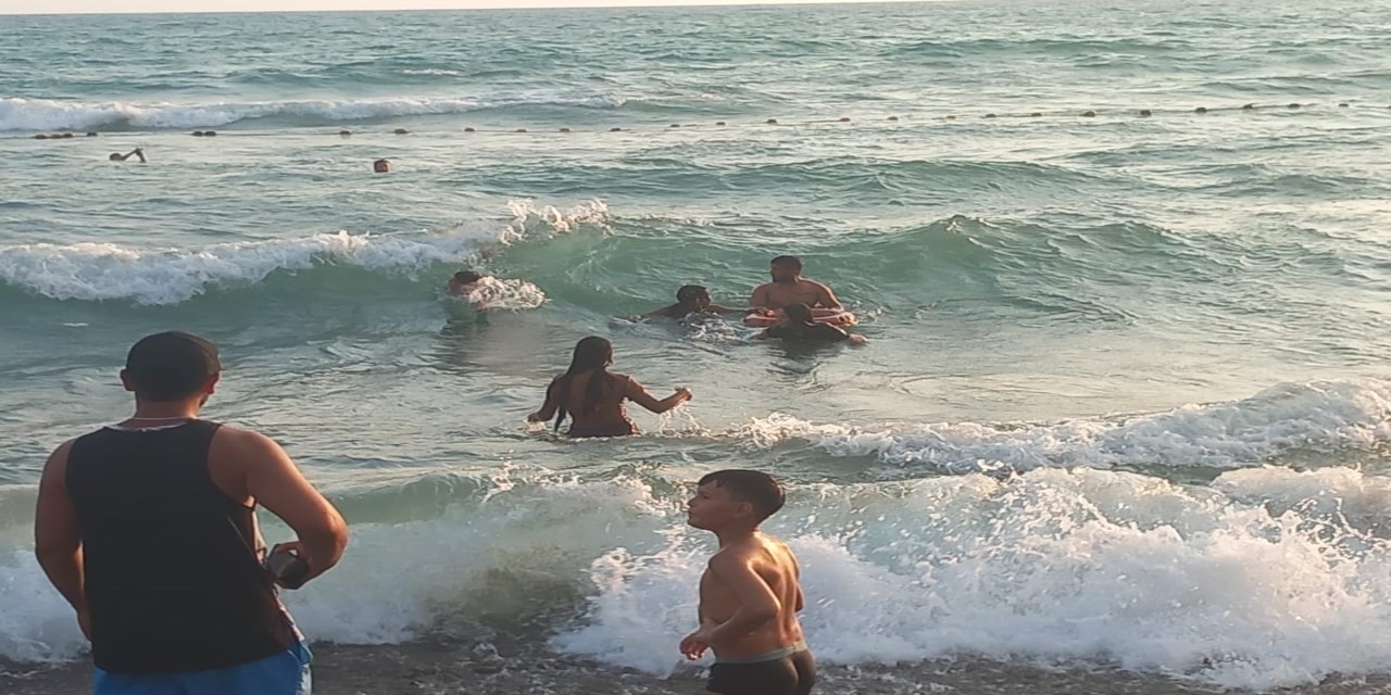 Hatay'da Ölümle Dans: Akıntıya Kapılan 3 Kız Çocuğu Kurtarıldı!