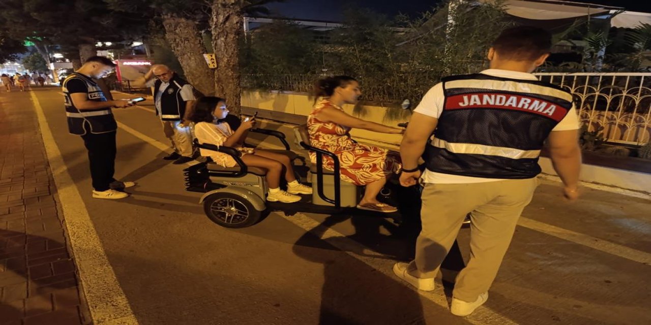 Alanya'da yaya yollarına araçla giren 20 sürücüye 43 bin TL ceza