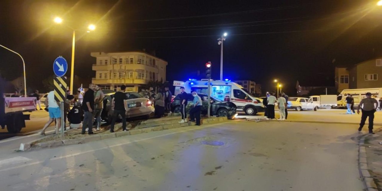 Kavşakta korkunç kaza: 7 yaralı