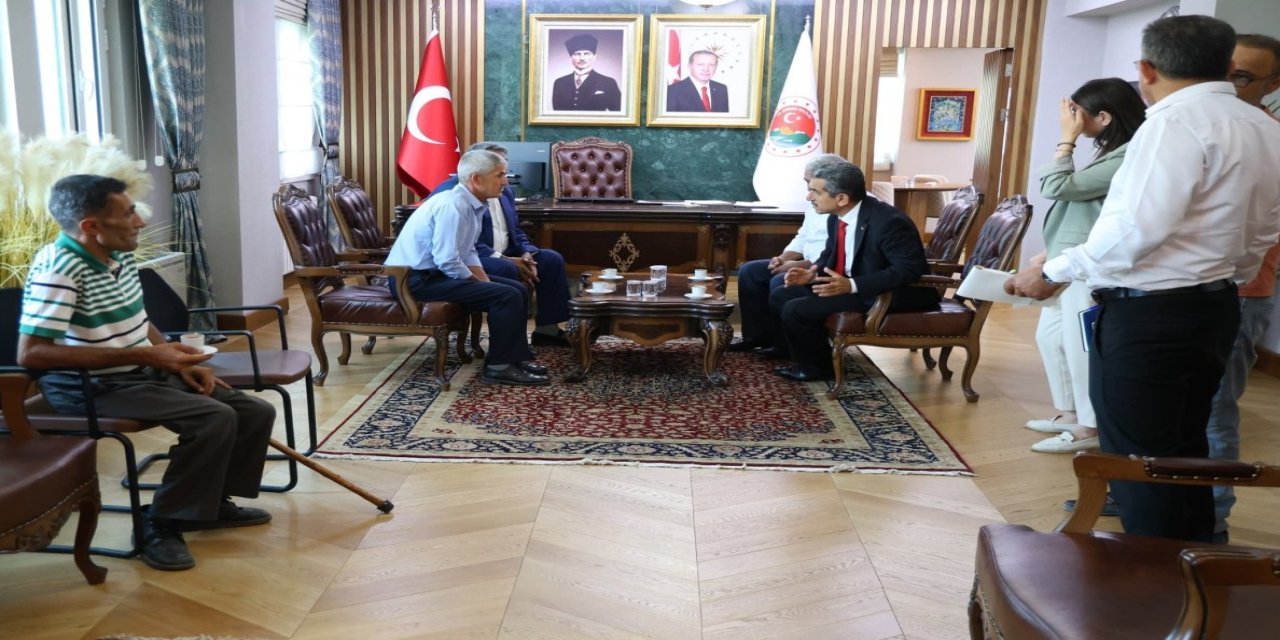 Şırnak Valisi Birol Ekici'den Vatandaşlara Özel İlgi: Makam Kapısı Herkese Açık