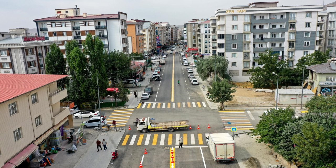 Van’ın Eski Cezaevi Caddesi Yepyeni Haliyle Hizmete Girdi
