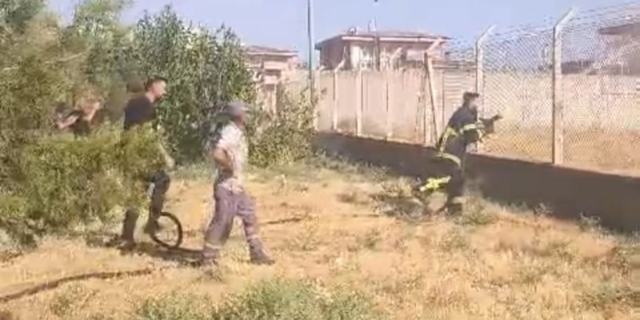 Cizre'de Havalimanı çevresinde çıkan yangını ARFF ekipleri söndürdü