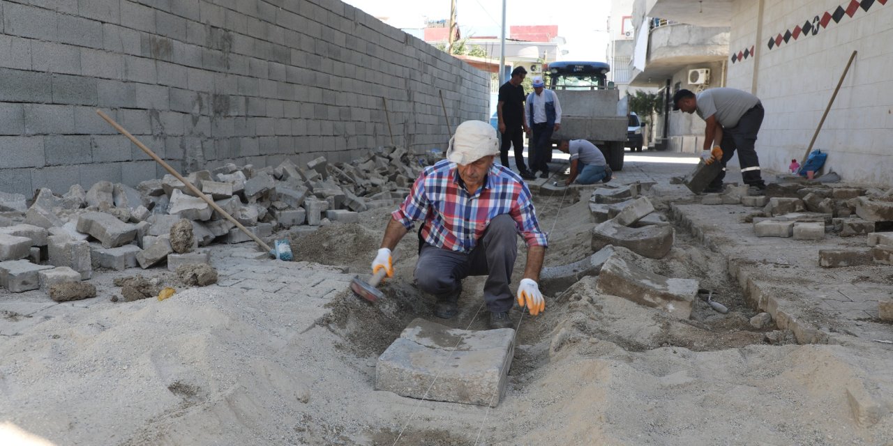 Medeniyet Şehri Cizre’de yol bakım ve onarım çalışmaları