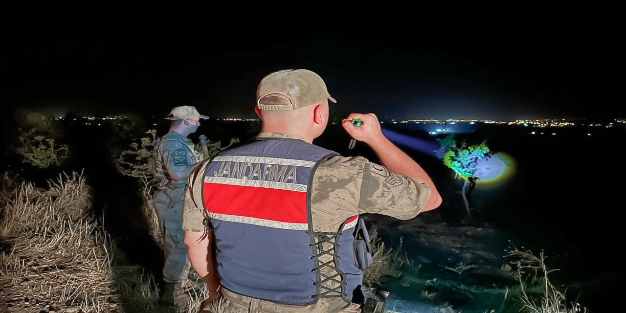 Fıstık Hırsızlarına Karşı Jandarma Nöbeti Başladı