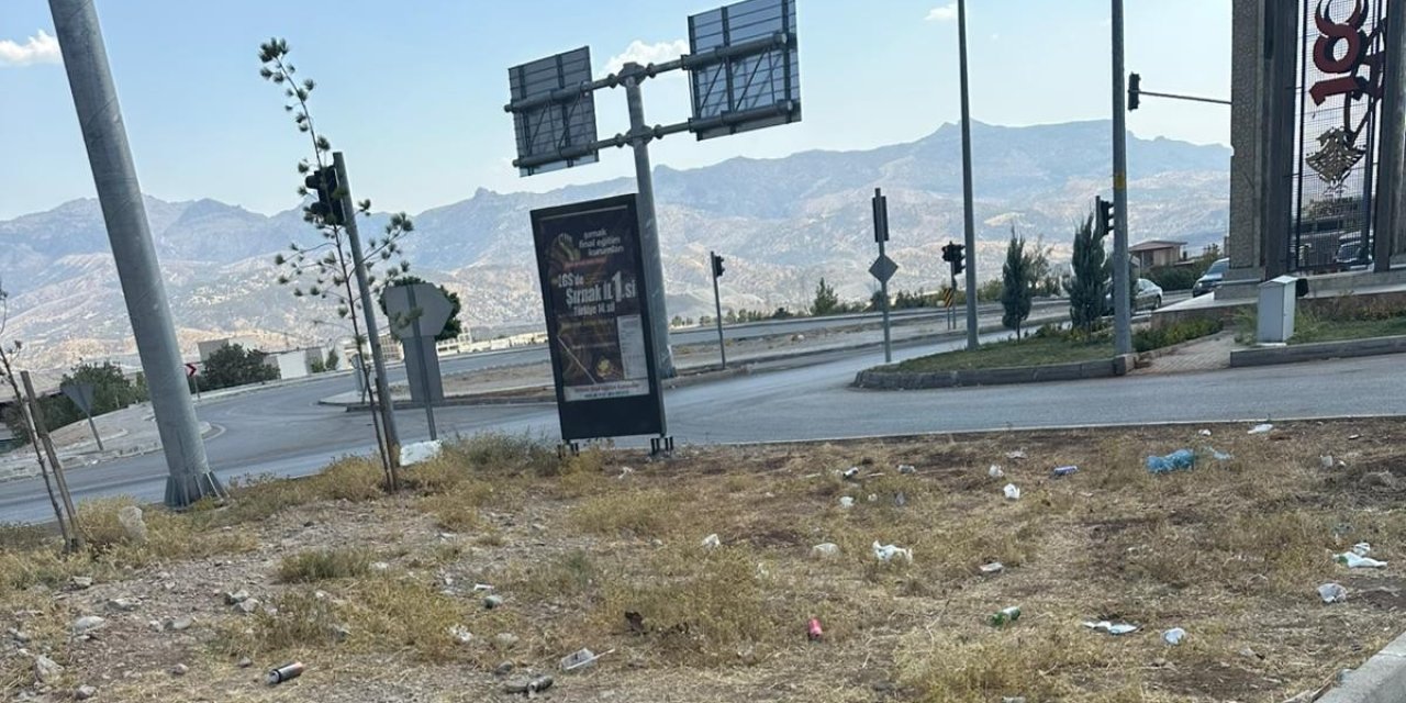Şırnak’ta Recep Tayyip Erdoğan Bulvarı çöplerden geçilmiyor