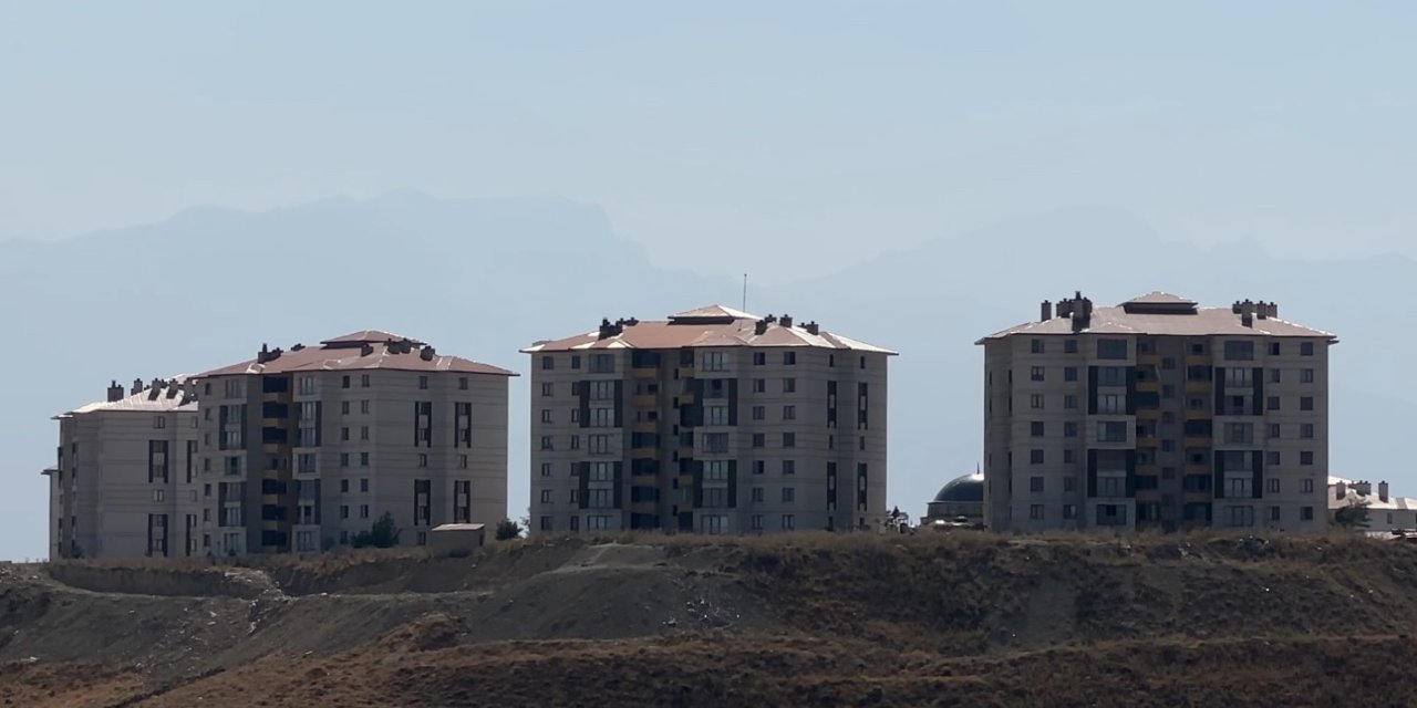 Cilo Dağları Tozun Altında Kayboldu