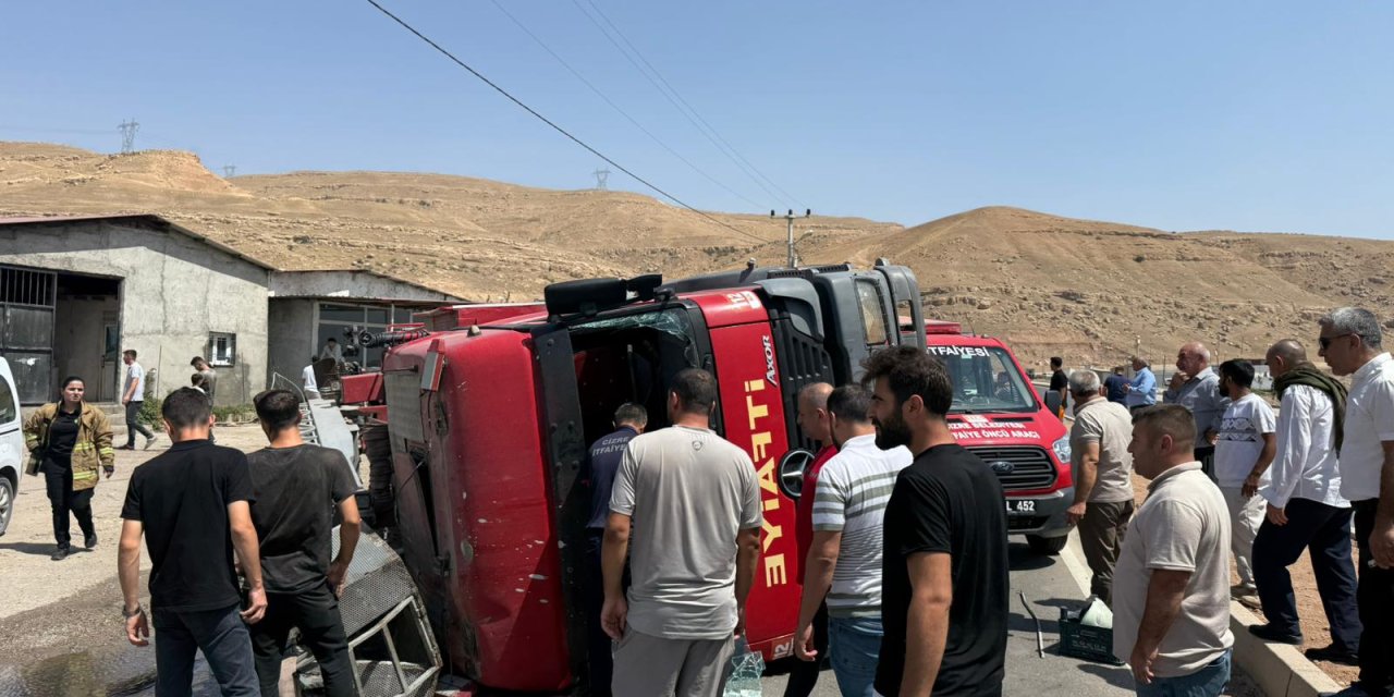 Cizre’de İtfaiye aracının devrilip, sürüklendiği kaza anı kameraya yansıdı