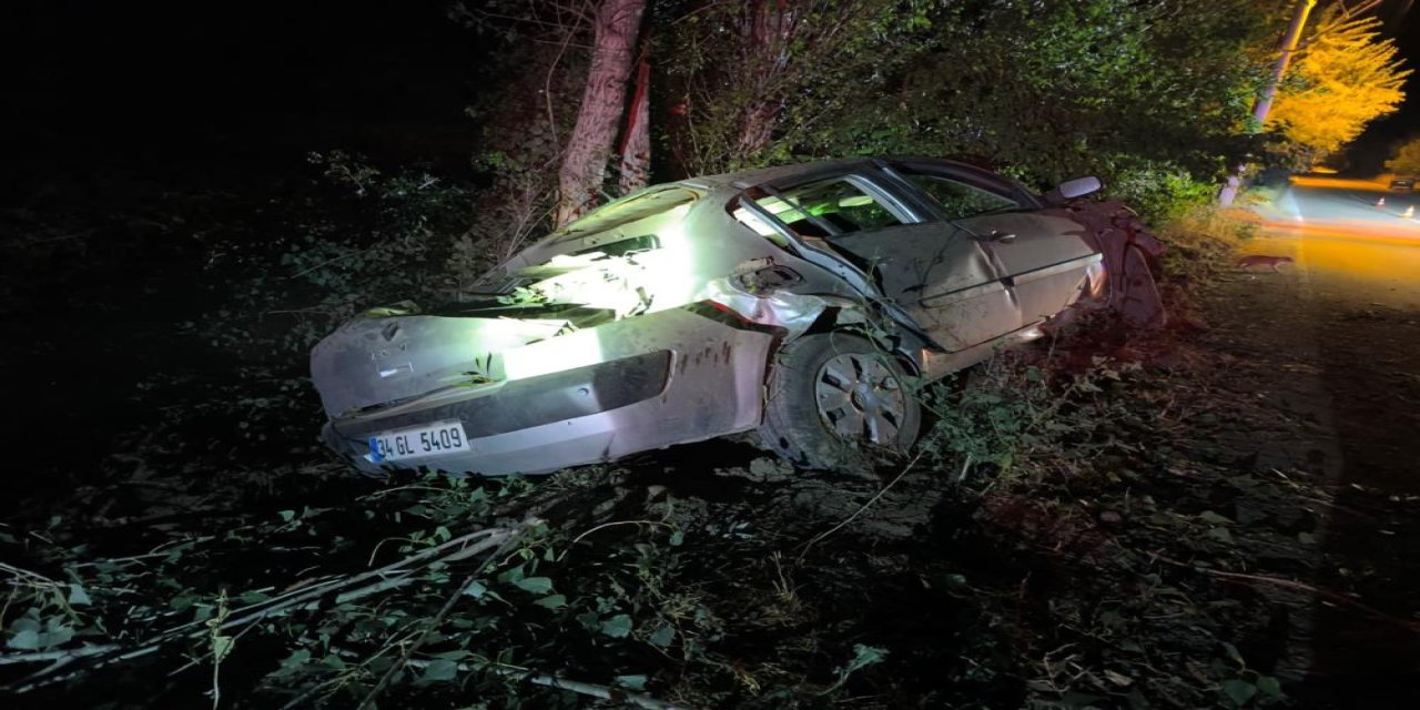 Şuhut'ta trafik kazası, 1'i ağır 4 yaralı