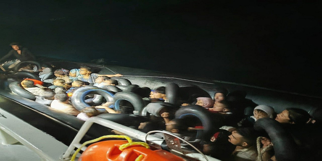 Sahil Güvenlik, 2 ayrı operasyonla 62 göçmene ulaştı! Biri yardım çığlığı atıyordu