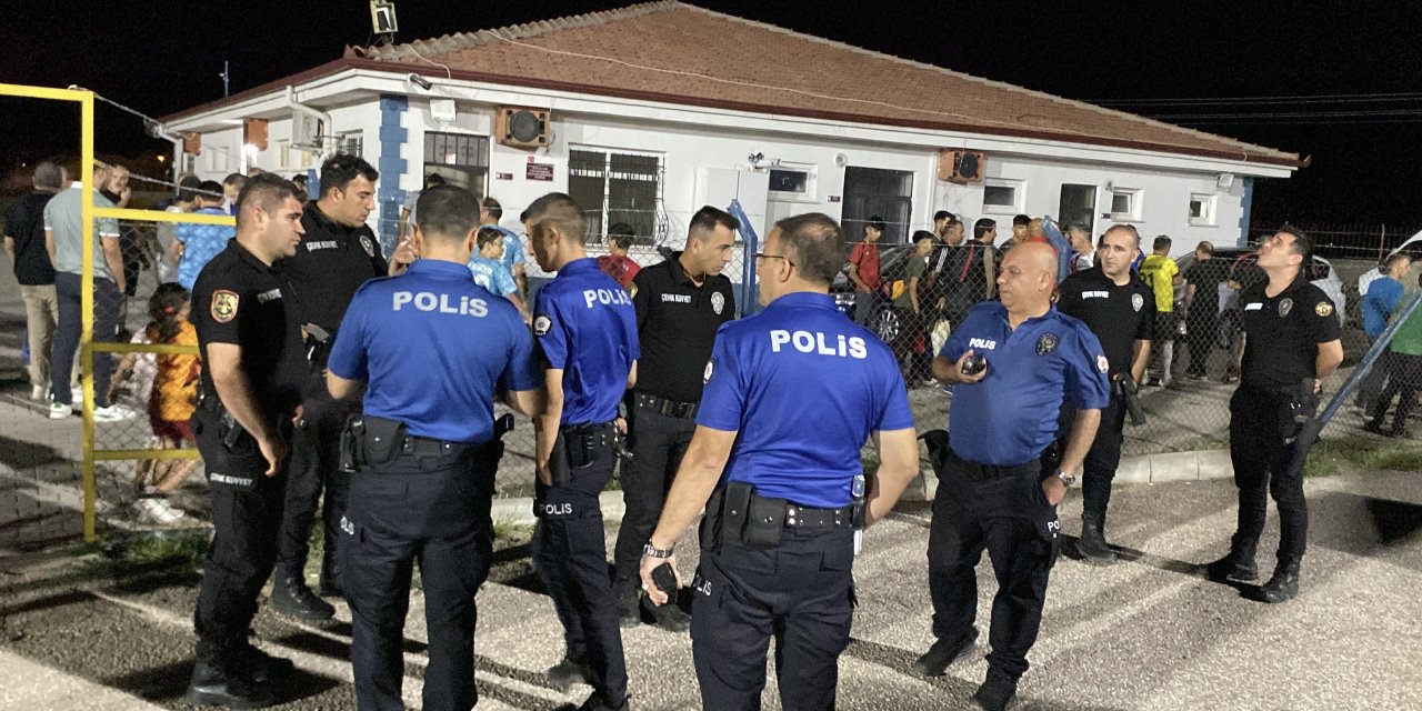 Kırmızı kart gösteren Hakeme Yumruklu saldırı