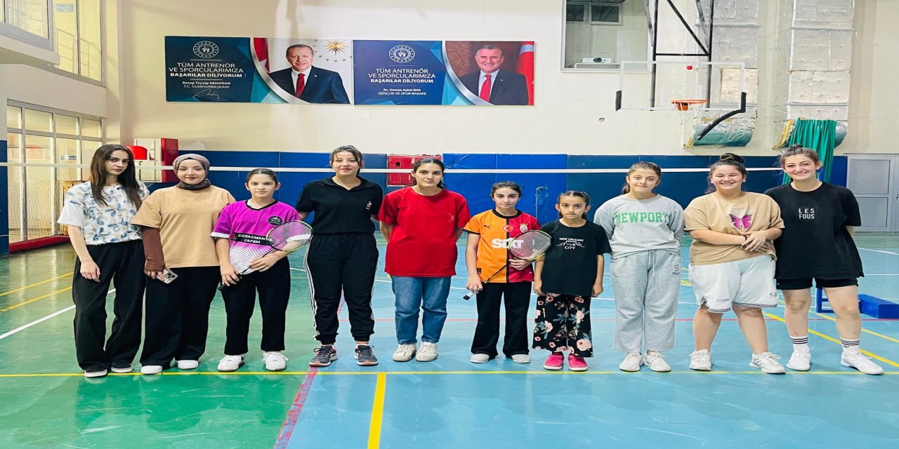 Şırnak’ta 30 Ağustos Zafer Bayramı Badminton Turnuvası Tamamlandı