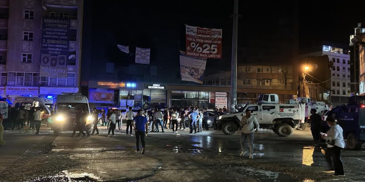 Yüksekova'da iki grup arasında kavga: 1 yaralı