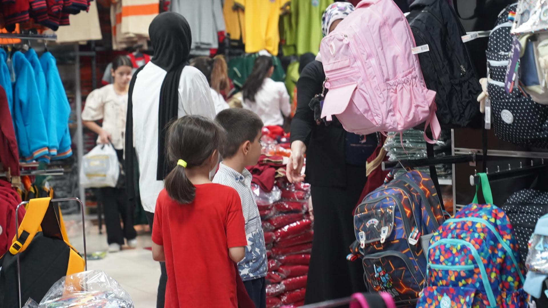 Azimer Vakfı’ndan Şırnaklı Öğrencilere Anlamlı Eğitim Desteği