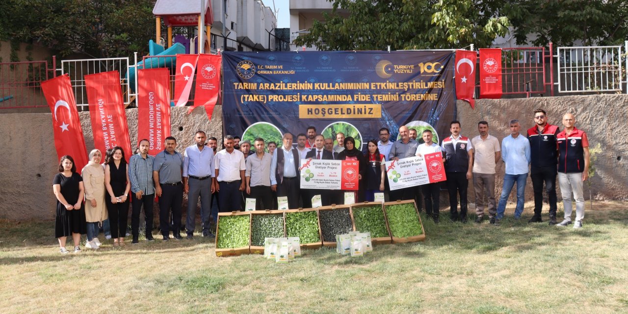 Şırnaklı Çiftçilere Dev destek! 19 Üreticiye dağıtıldı