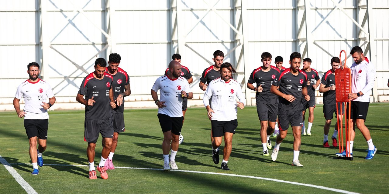 A Milli Futbol Takımı, İspanya maçı hazırlıklarına başladı