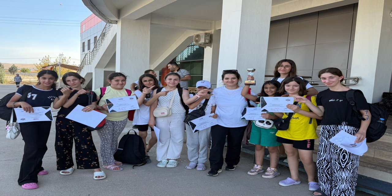 Şırnak'tan Triatlon Zaferi: O Sporcular Ülke Çapında Yarışacak