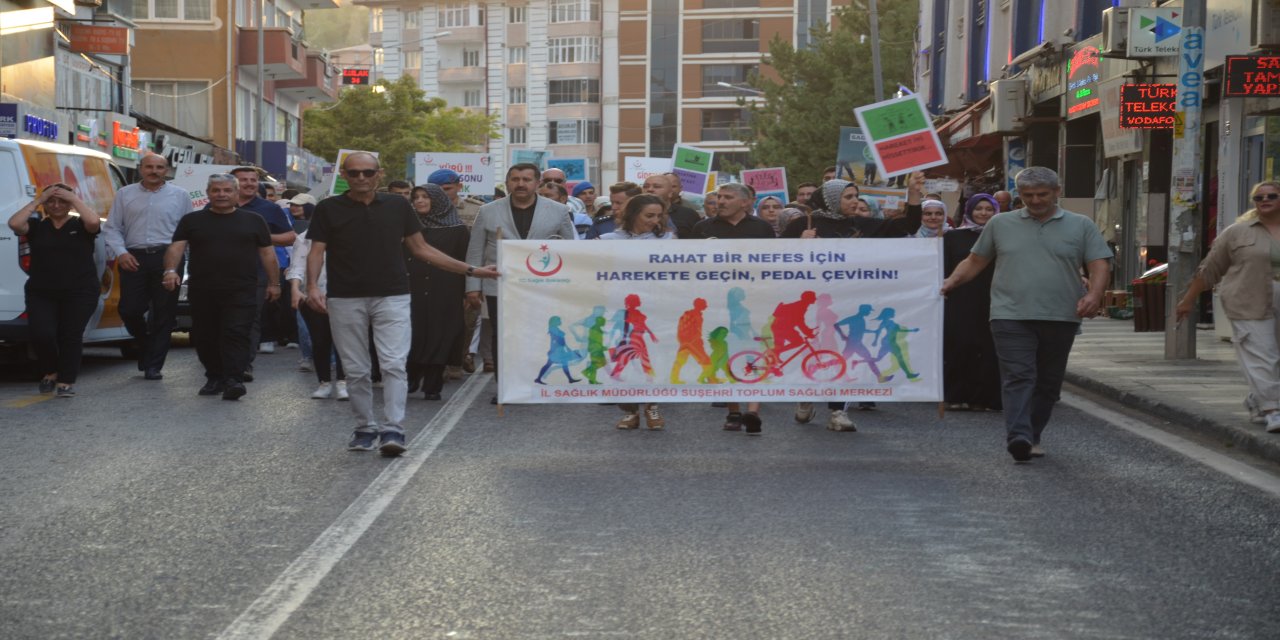 Obeziteye Karşı Halaylı Yürüyüş: Bu Eğlenceli Etkinlik Herkesi Şaşırttı!