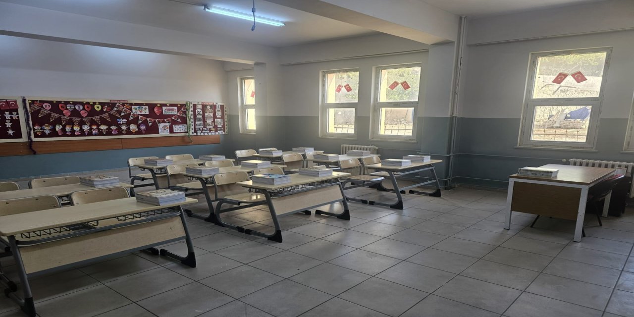 Şırnak'ta O Köy Okulu Baştan Aşağı Yenilendi: Öğrencilere Sürpriz Karşılama!