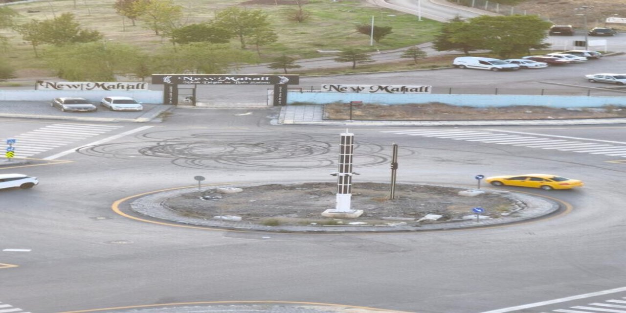 Ankara’da trafiği kapatıp drift atan trafik magandaları kamerada