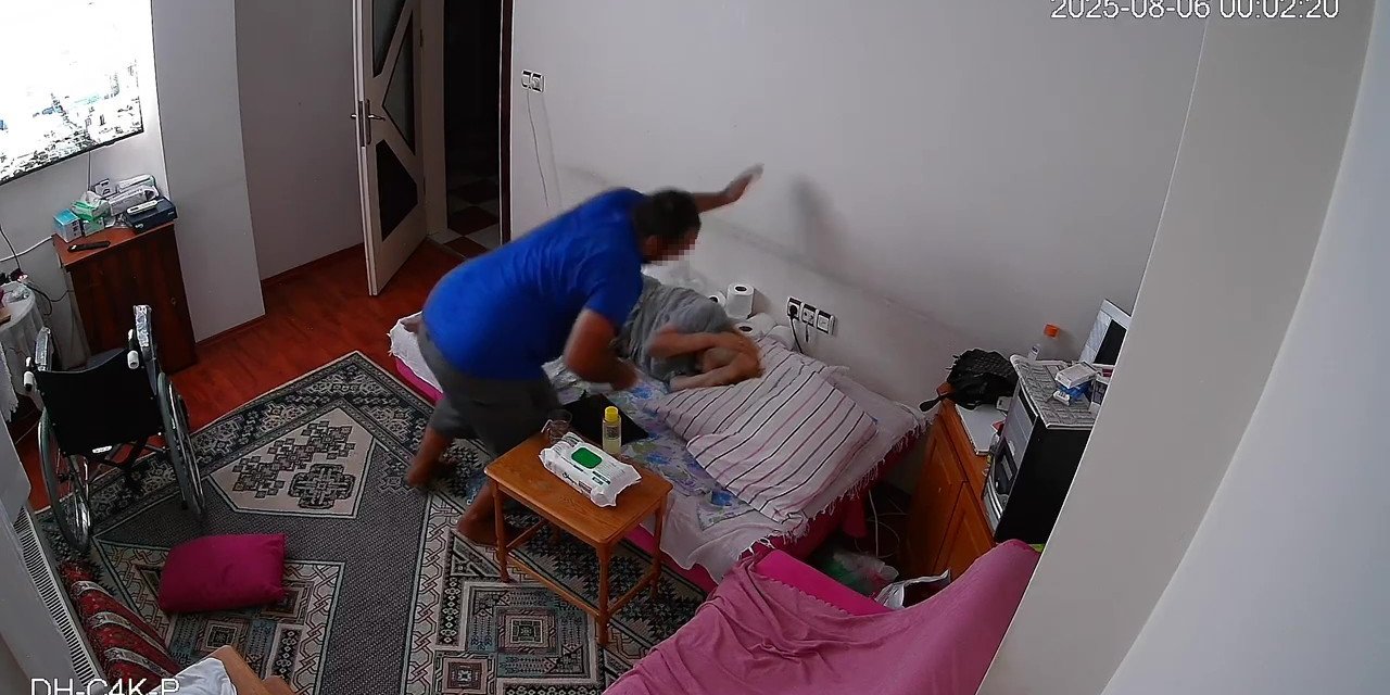Oğlu Tarafından Darbedilen Kadın Hayatını Kaybetti