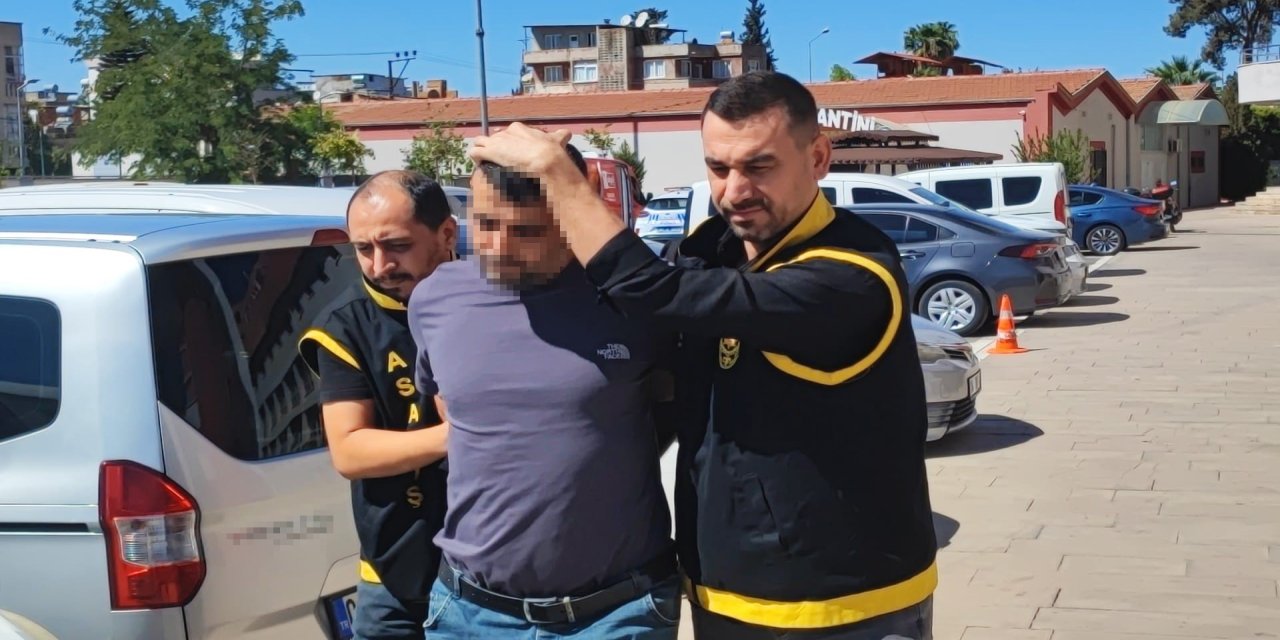 Park Kavgası Kanlı Bitti: Babayı Öldürdü, Kızını Yaraladı