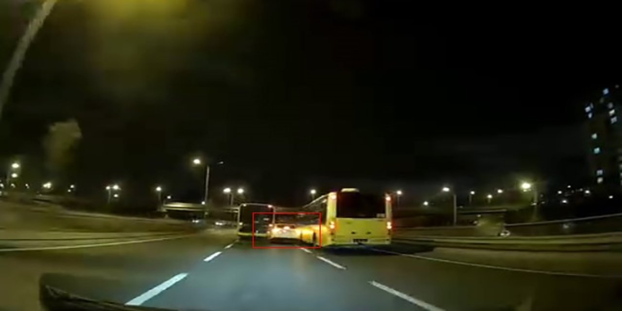 Başakşehir’de makas atan otomobil 2 otobüse çarptı