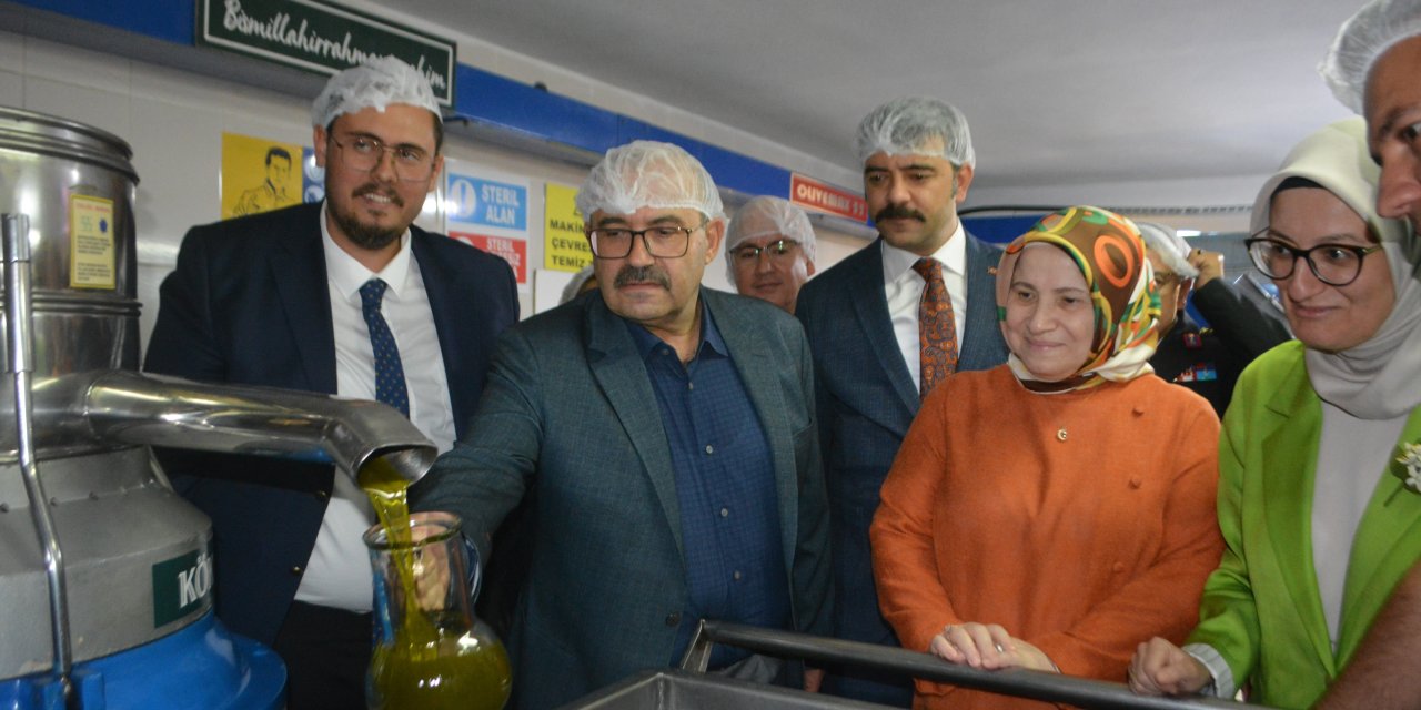 Yılın ilk zeytinyağı üretimi yapıldı
