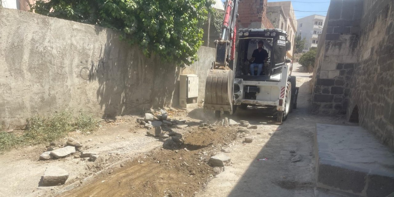 Tarihi Pırâ Deşte(Akabin) Köprüsü çevresinde sokak sağlıklaştırma çalışmaları başlatıldı