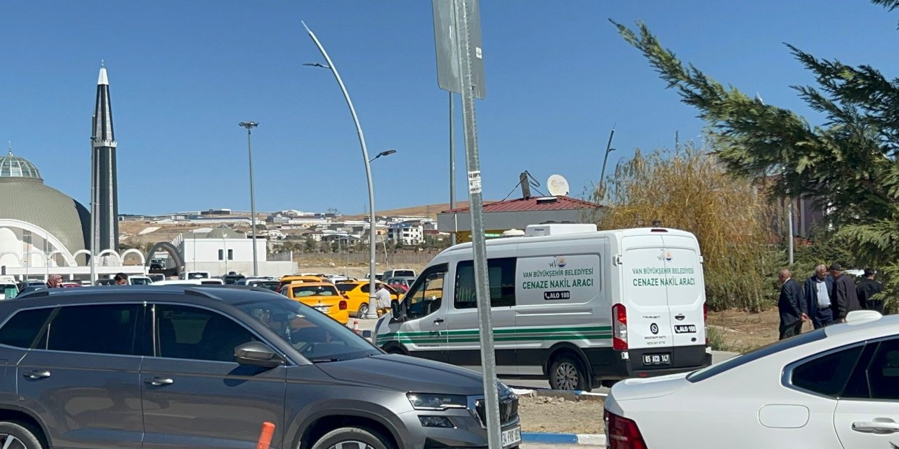 Van'da Korkunç cinayet: barışmak için çağırdıkları Anne ve 2 oğlunu öldürdüler