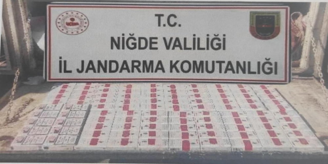 Niğde'de yol kontrolünde 370 paket kaçak sigara ele geçirildi