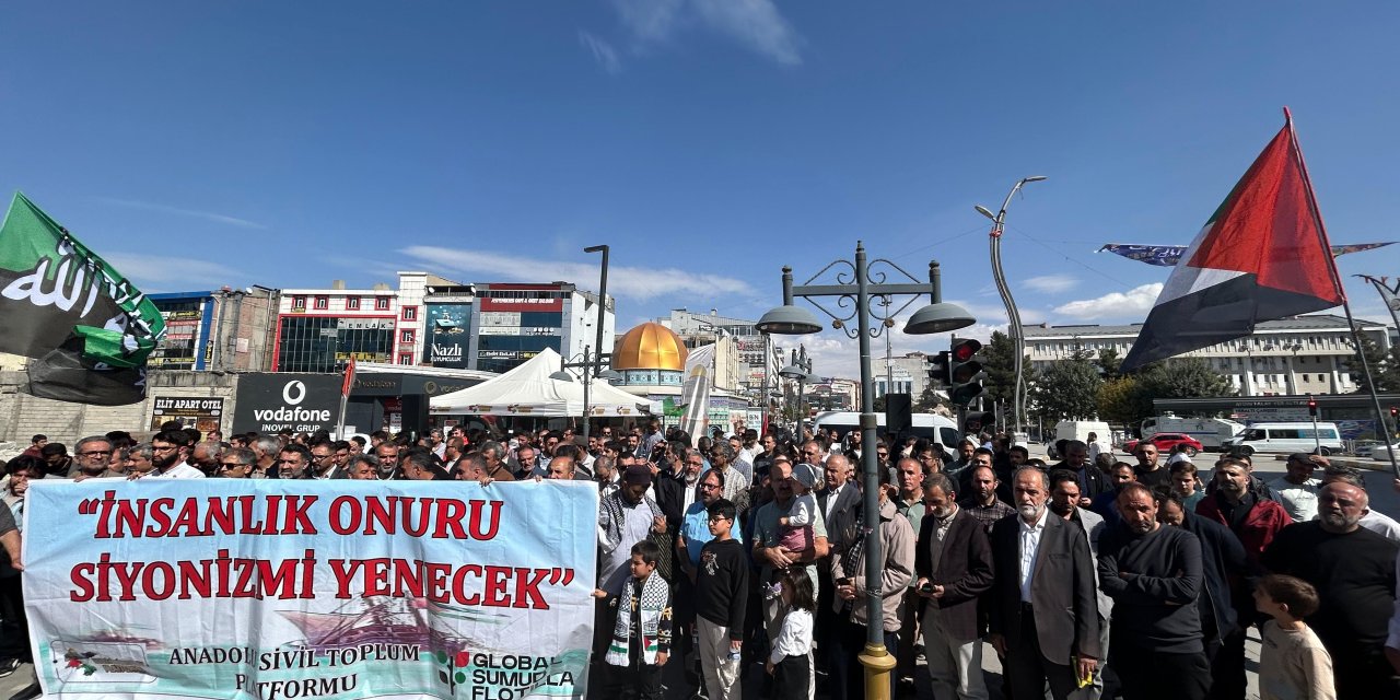 Van'da STK'lardan Küresel Sumud Filosu'na destek