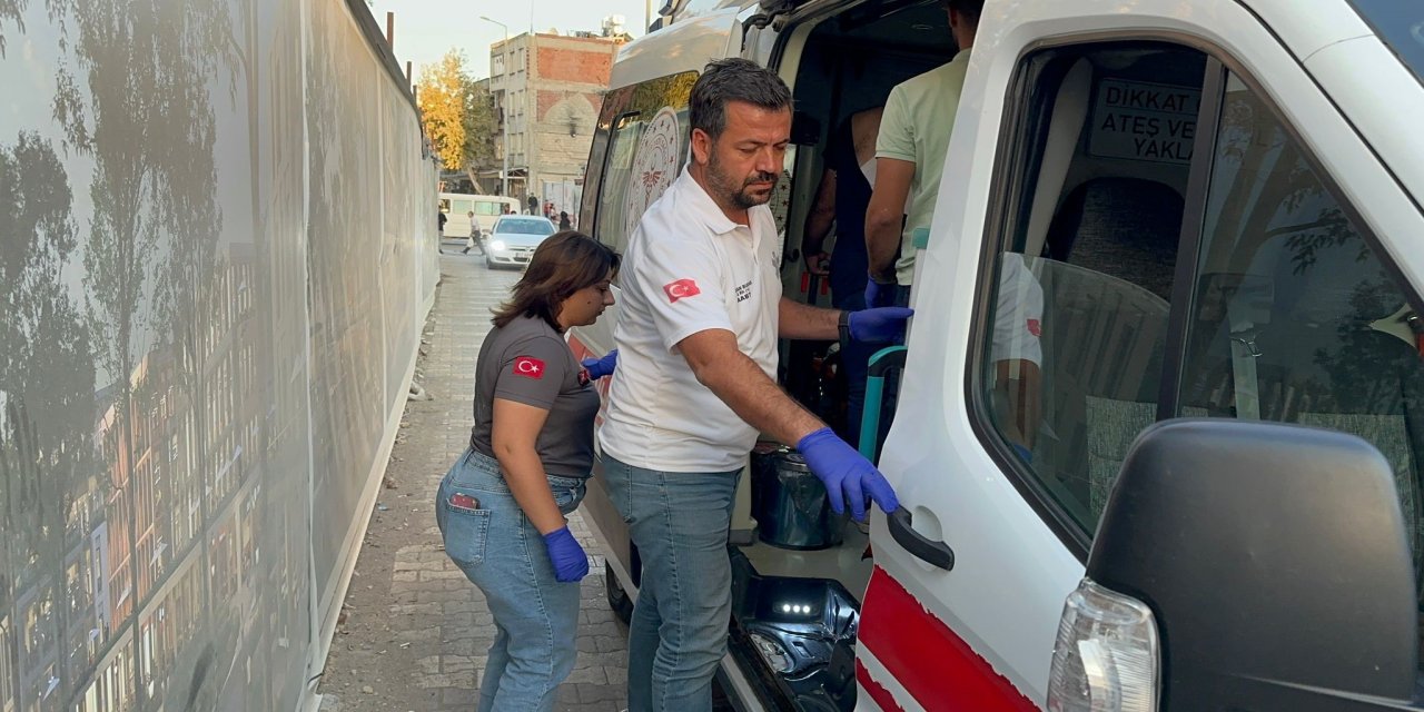 Adıyaman’da Sokak Ortasında Bıçaklı Saldırı: 2 Yaralı