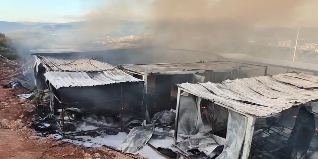 40 İşçinin Konteyner Evleri Yandı: Yangında Can Kaybı Yok