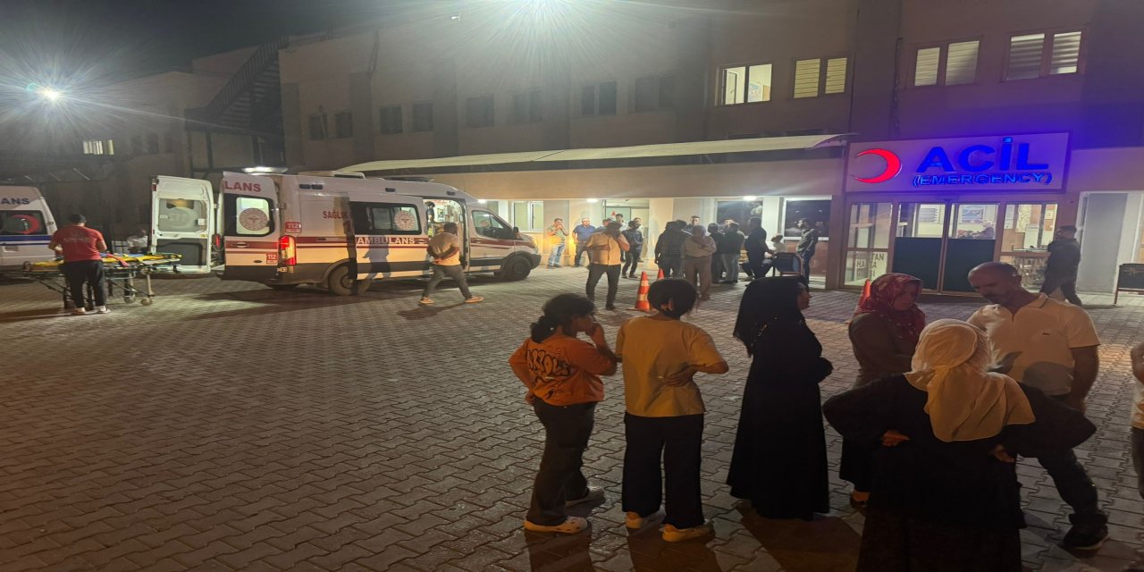 Siirt'te fıstık işçilerini taşıyan minibüs ile hafif ticari araç çarpıştı: 7 yaralı