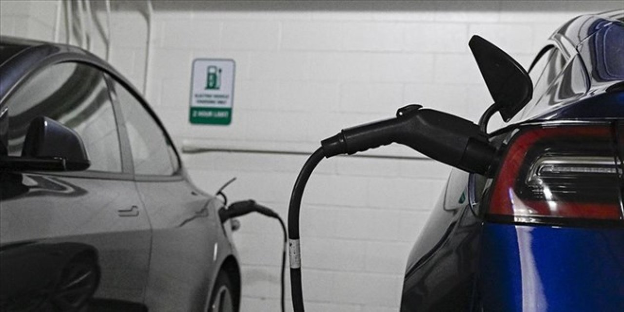 Otomotiv teknolojisinde yeni gelişme! Elektrikli araçlar birbirini şarj edebilecek