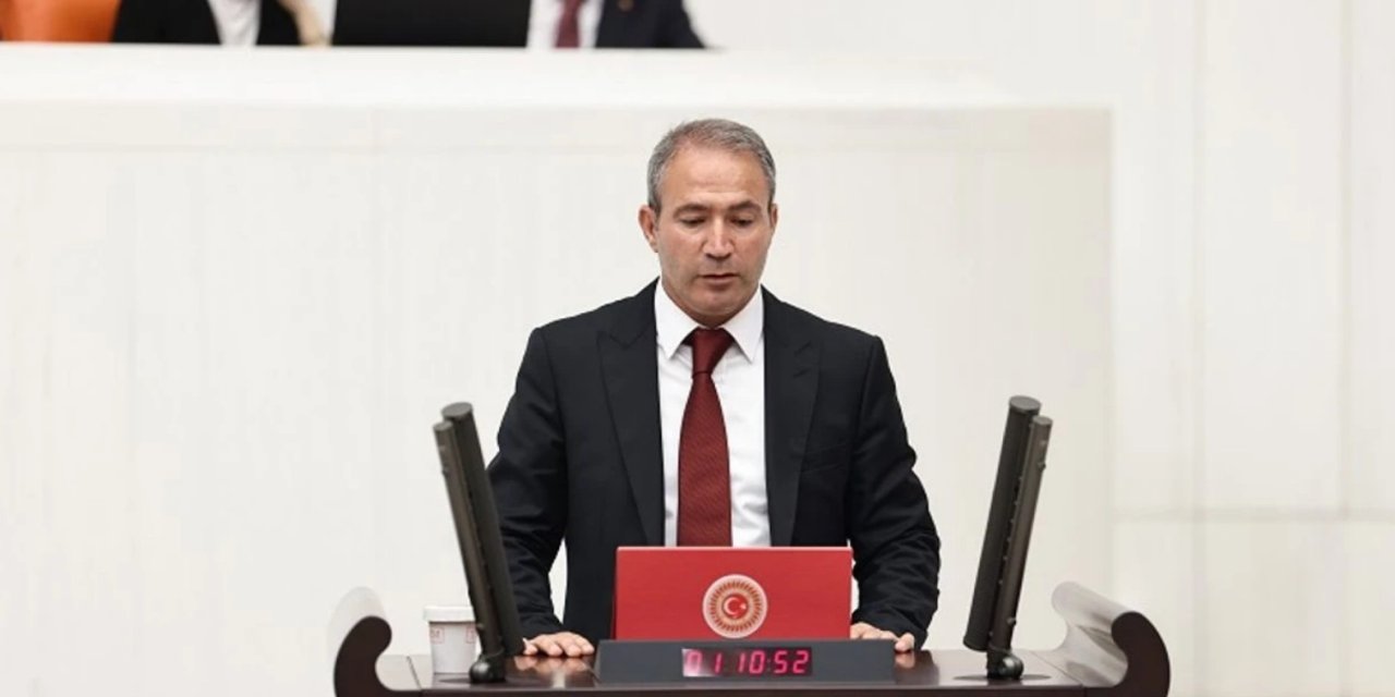 DEM Partili İrmez’den “Beyaz Toros” ve “JİTEM” Tişörtlerine Tepki: “Barışa Yönelik Provokasyon”
