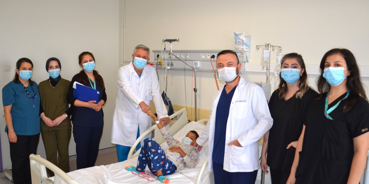 Baba 13 yaşındaki oğluna hayat verdi