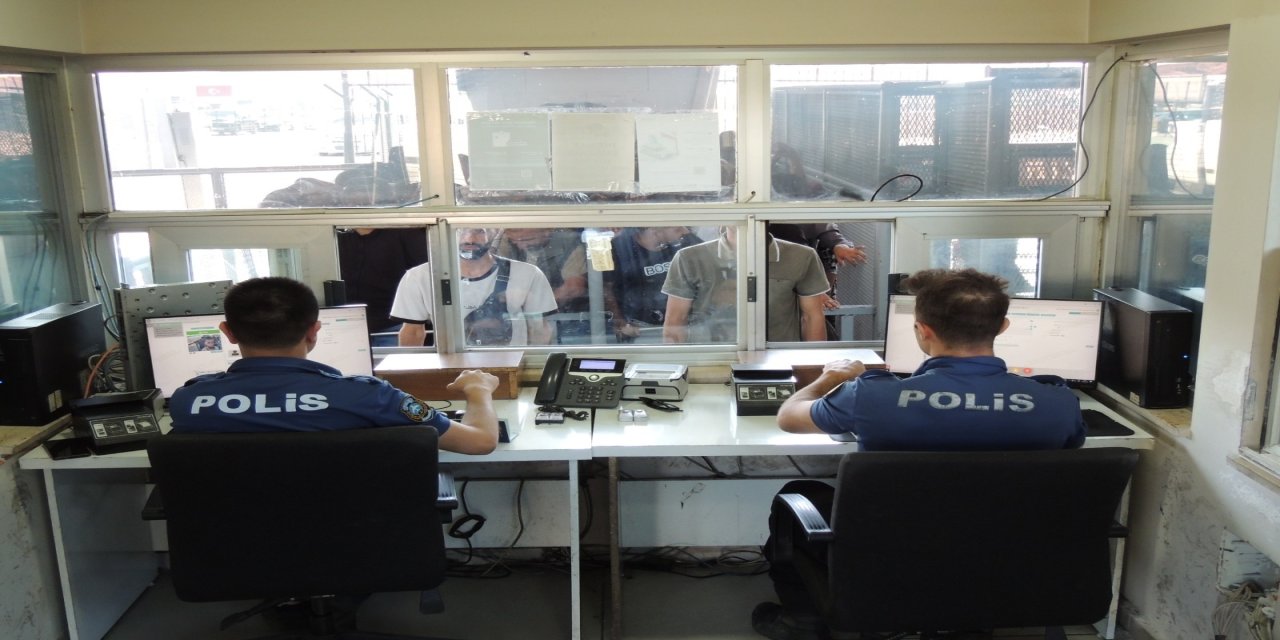 Habur Sınır Kapısında 9 ayda 788 firari yakalandı