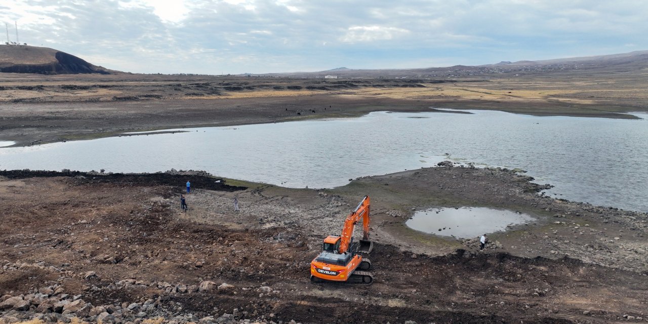 Diyarbakır'da hayvanların su ihtiyacını karşılayan 18 gölet onarıldı