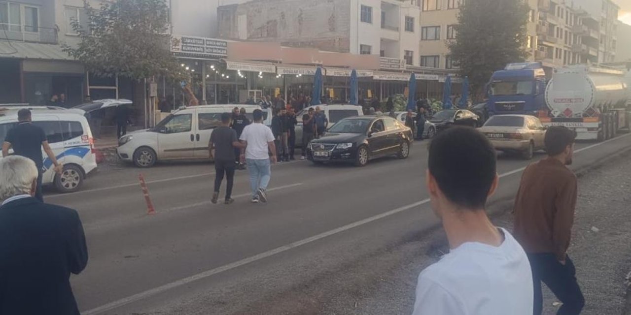 Yolun karşısına geçmeye çalışan yaşlı kadına tanker çarptı