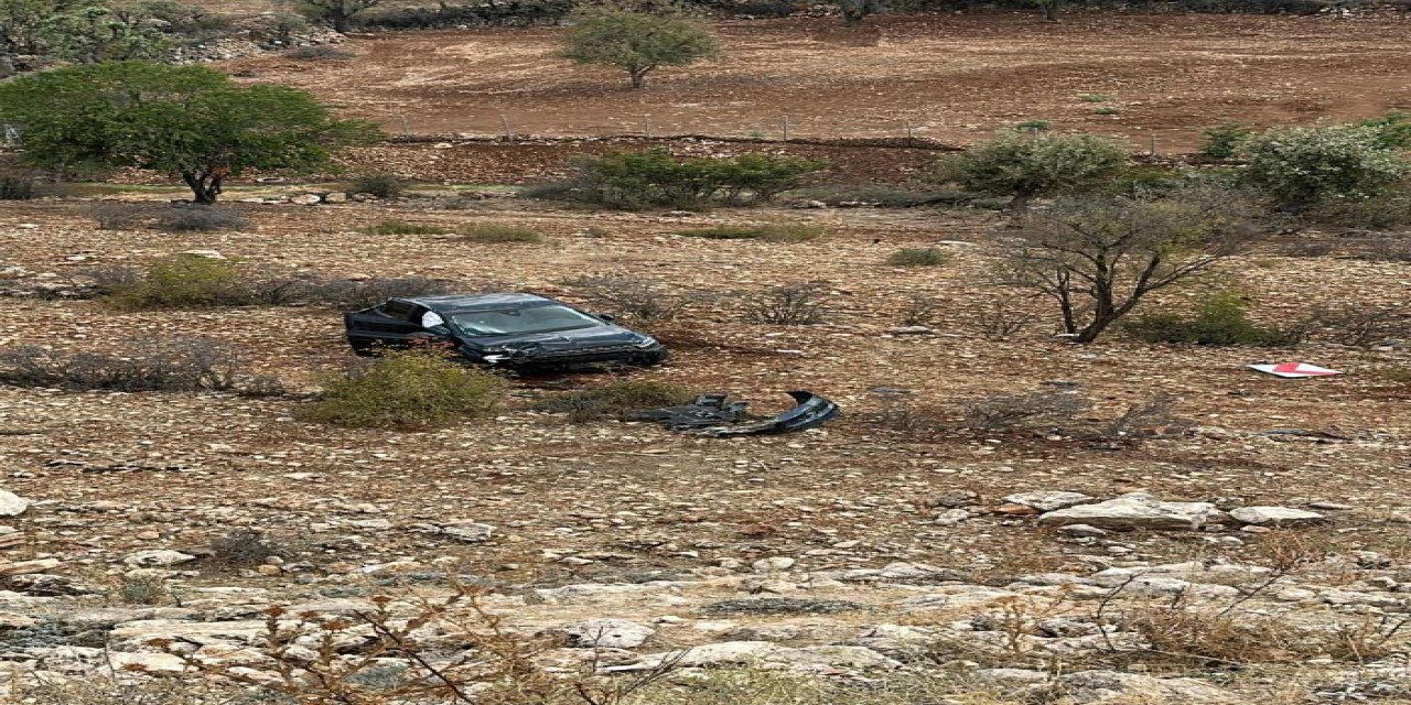 Mardin’de kontrolden çıkan otomobil şarampole devrildi: 2 yaralı