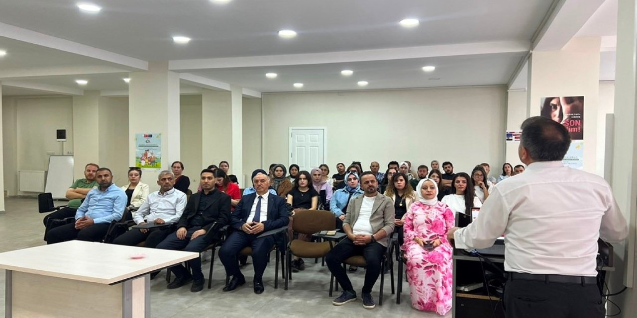 Şırnak’ta Çocuk Hizmetlerinde “Yerinde Eğitim Programı” Düzenlendi