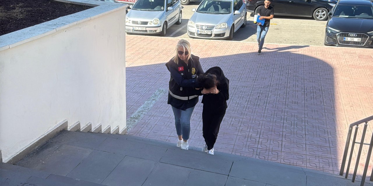 Doğurduğu bebeği terasa bırakan kadın tutuklandı