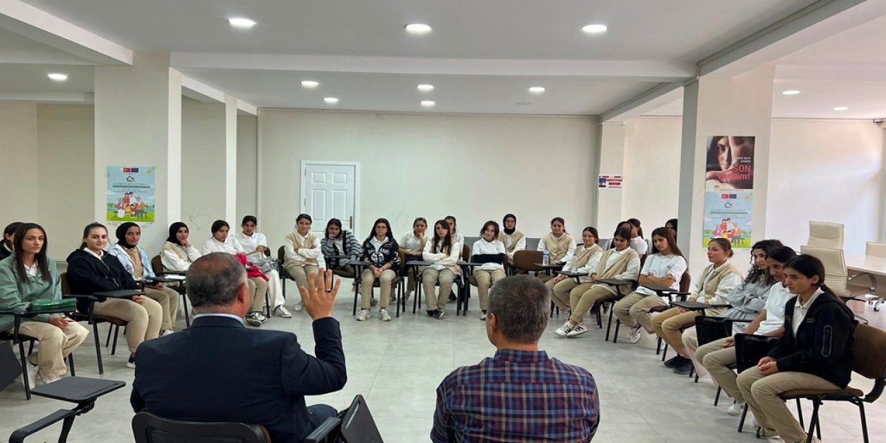 Şırnak'ta Meslek Lisesi Öğrencileri, Sosyal Hizmetler Alanında Sahada Deneyim Kazandı
